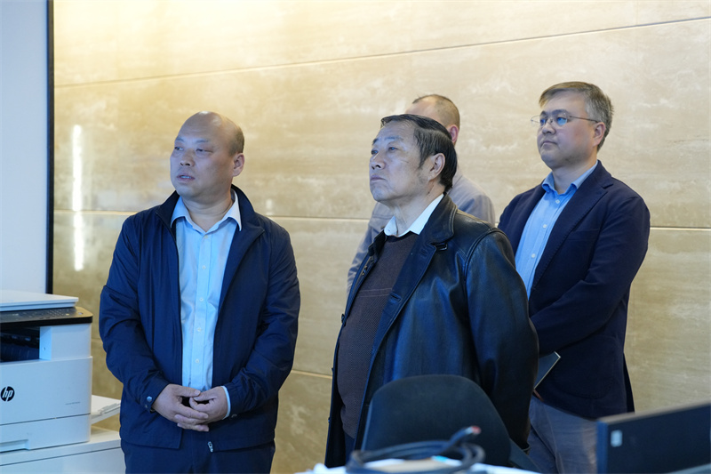 精誠動態(tài)丨秦商總會黨委書記、秘書長等領(lǐng)導(dǎo)一行蒞臨精誠走訪調(diào)研